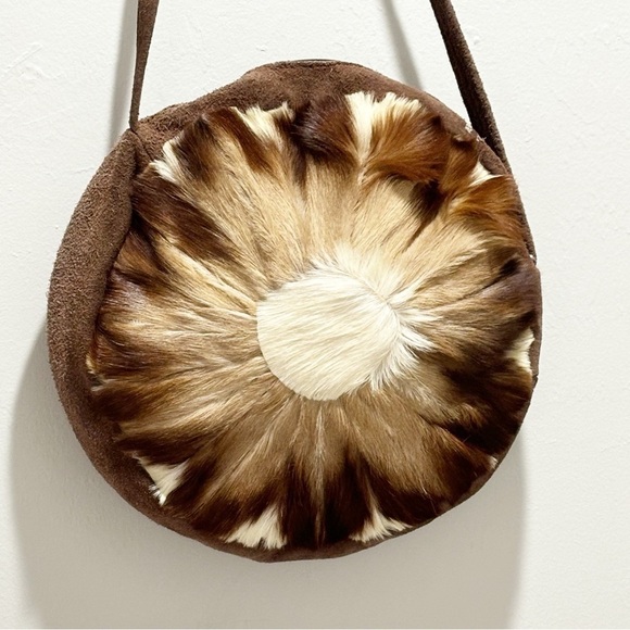 Vintage Round Brown Tan Ivory Suede Fur Flower Boho Hippie Festival Purse 15” - Picture 2 of 8